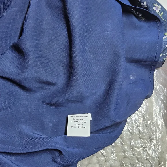 NWOT Size Medium Allegra K Navy Floral Long Sleeve Smocked Mini Dress - Picture 4 of 7